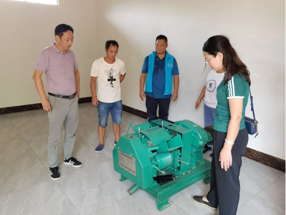 /QJ_082067804227.png 馬超毅走訪愛長村六山農(nóng)莊古法制糖體驗區(qū).png